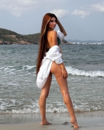 Escort Ibiza - AINOA - Ibiza Tops